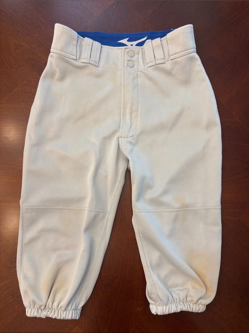 Mizuno Men’s gray knicker baseball pants Small